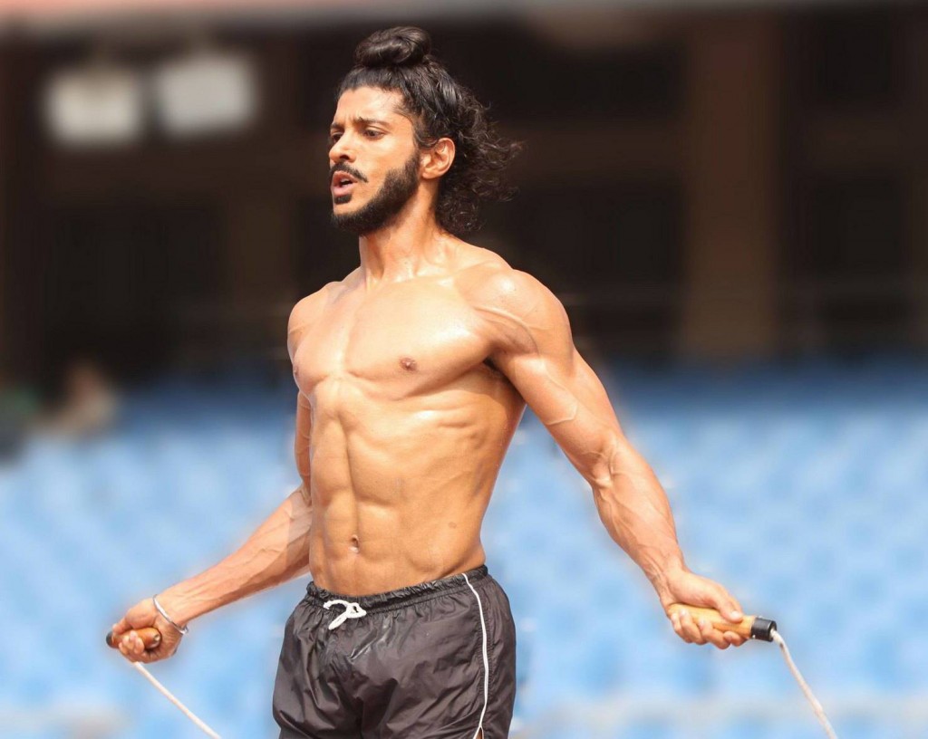 Farhan Akhtar in Bhaag Milkha Bhaag