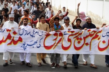 rally-against-gays-and-lesbian-karachi