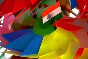 चुनाव की रंगारंग सरगर्मी में समलैंगिक अधिकारों की दखल?